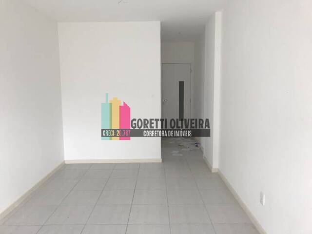 #196 - Apartamento para Venda em Feira de Santana - BA - 3