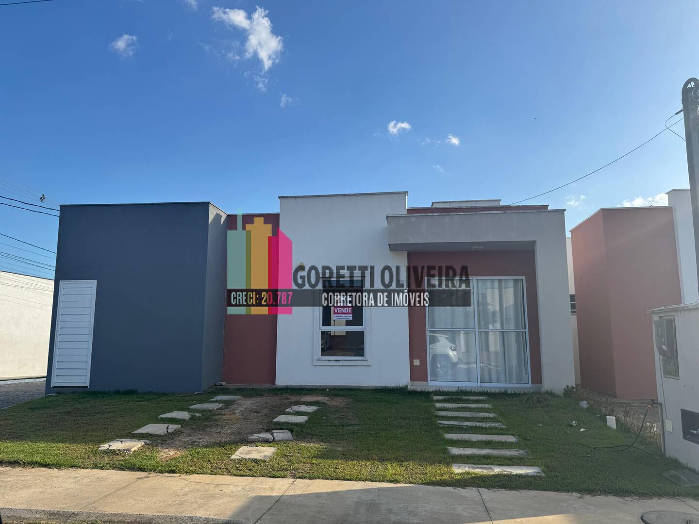 Vendo Casa com 3 quatros (1 suíte) no Condomínio Reserva Camboriú