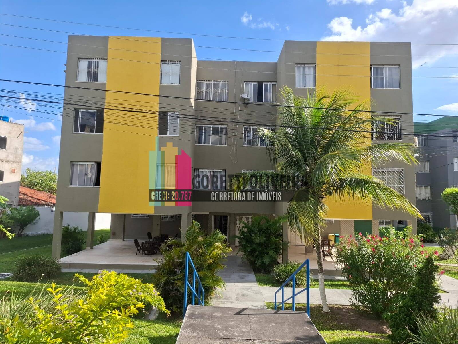 Vendo Apartamento com 2/4 no Cond. José Falcão da Silva