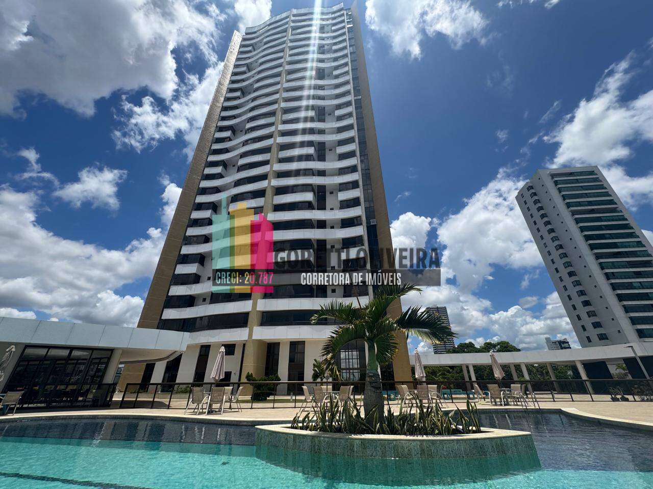 Vendo Apartamento de Alto Padrão mobiliado no Condomínio Ville de Lyon