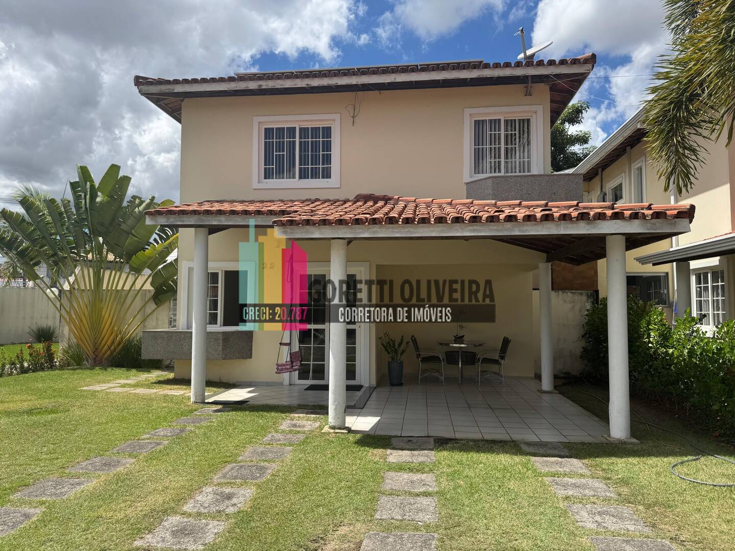 Vende-se Casa com 3 quartos no Cond Frei Inácio de Loyola, Capuchinhos