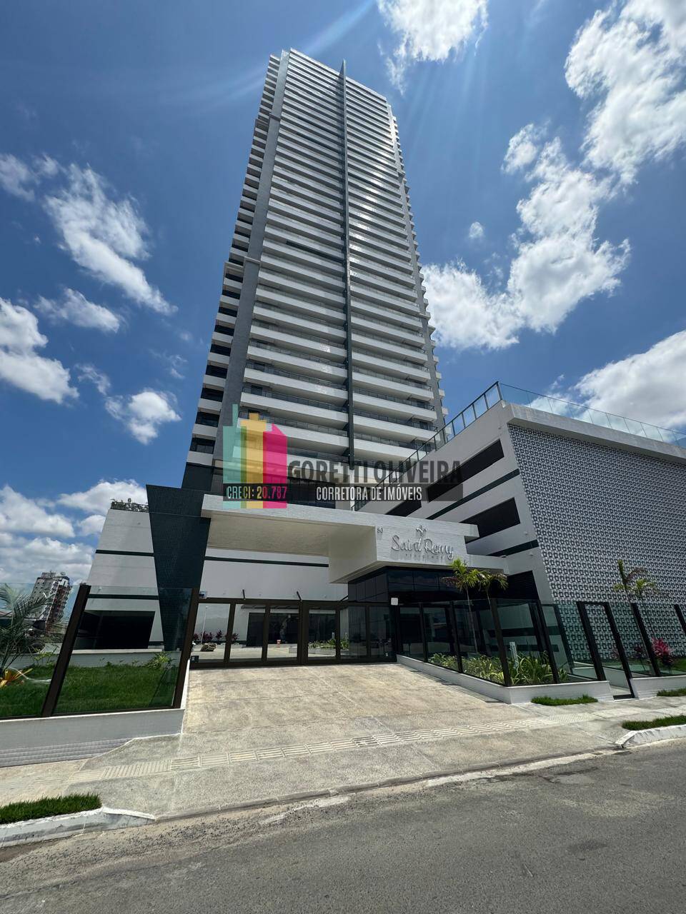 Vendo Apartamento com 3 suítes no Saint Remy na Santa Mônica