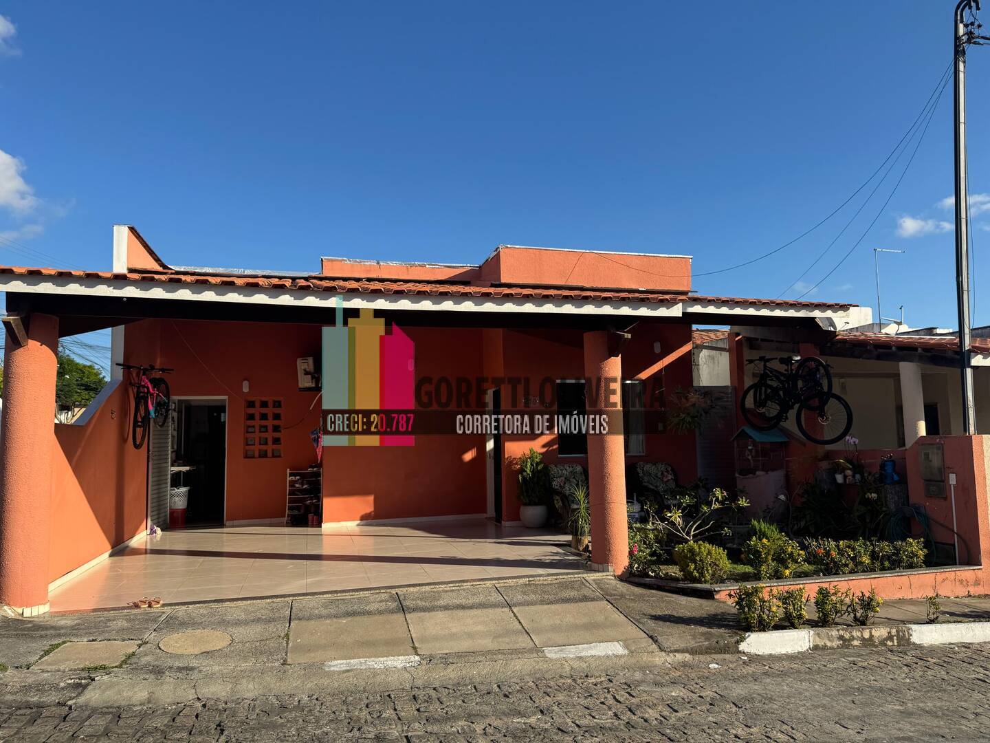 Venda Casa com 3 quartos sendo 2 suítes no Alegria 1 no SIM