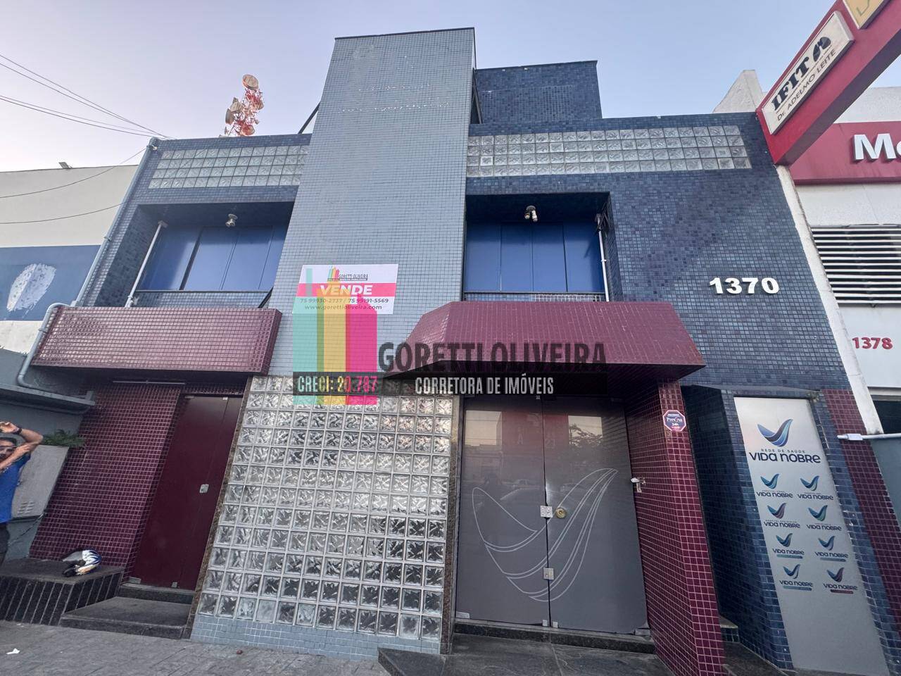 Vendo Prédio Comercial na Av Getúlio Vargas com 18 salas com 530m²
