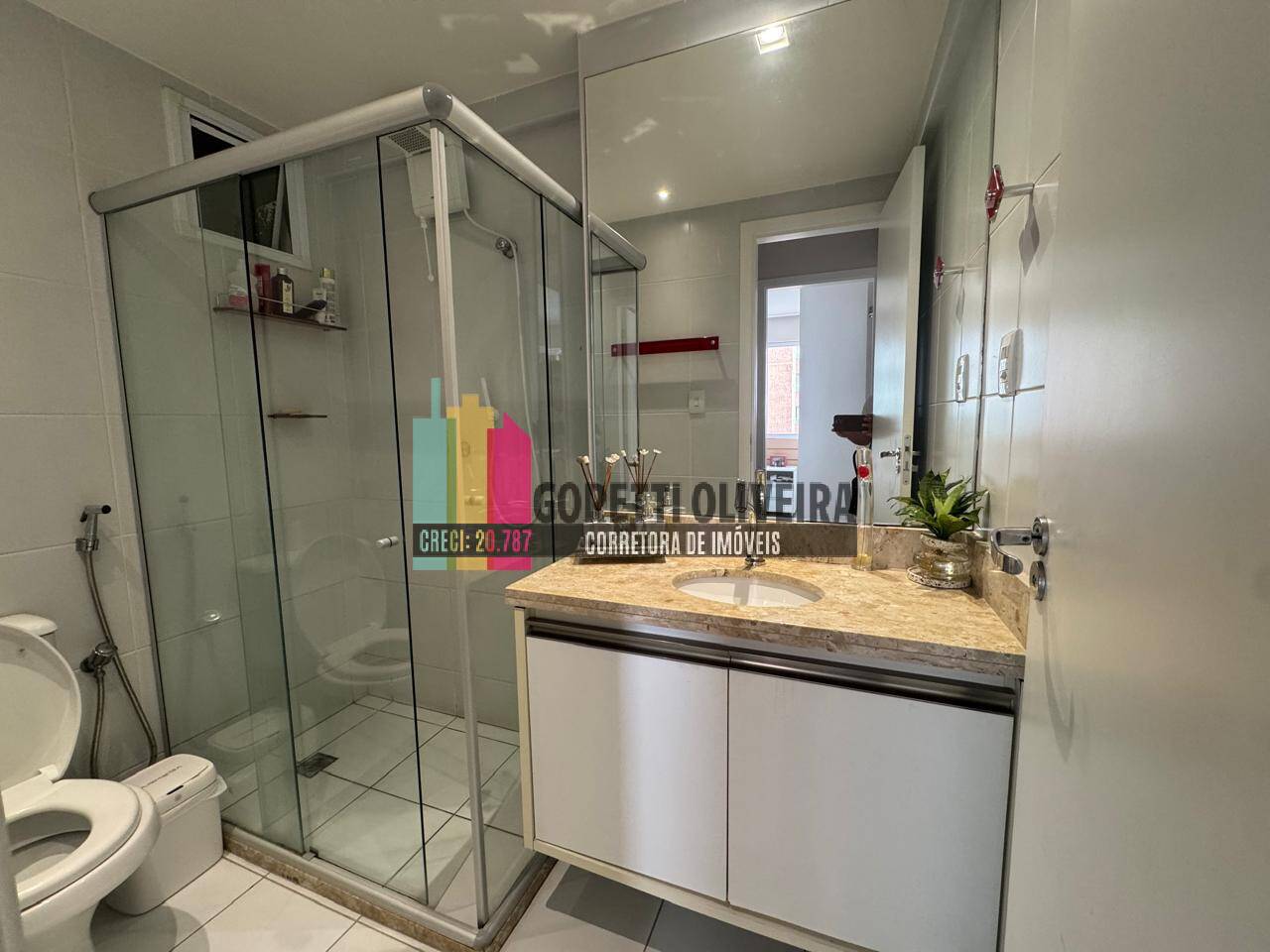 Vendo apartamento no Condomínio Senador Life com 2 quartos (1 suite)