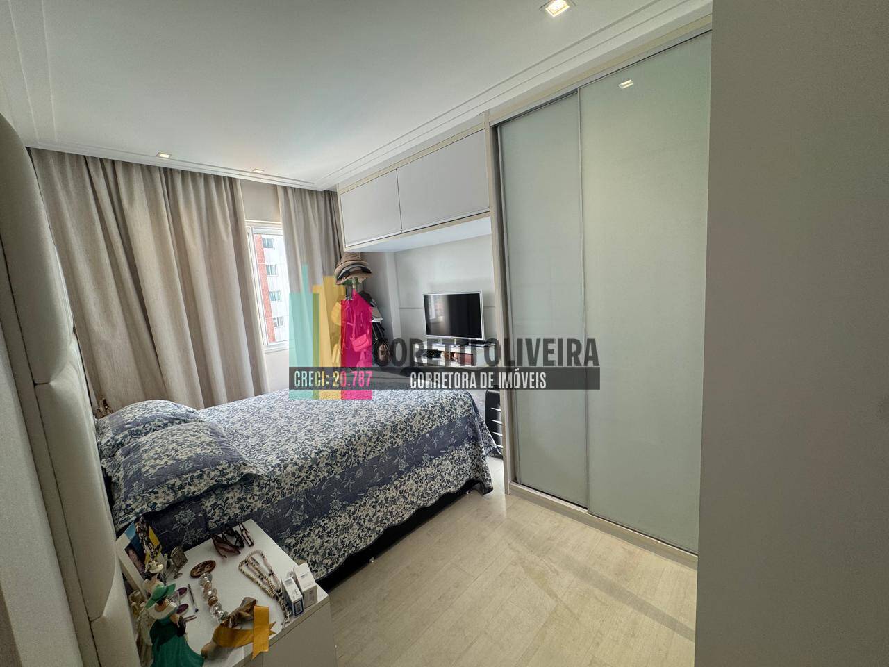 Vendo apartamento no Condomínio Senador Life com 2 quartos (1 suite)