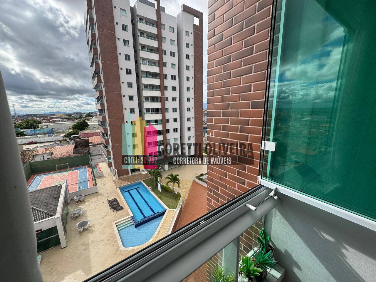 Vendo apartamento no Condomínio Senador Life com 2 quartos (1 suite)